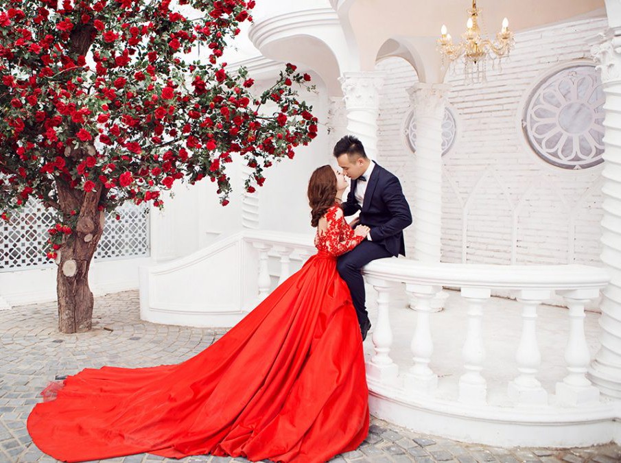 Váy cưới đỏ  Màu sắc may mắn Màu Hạnh Phúc