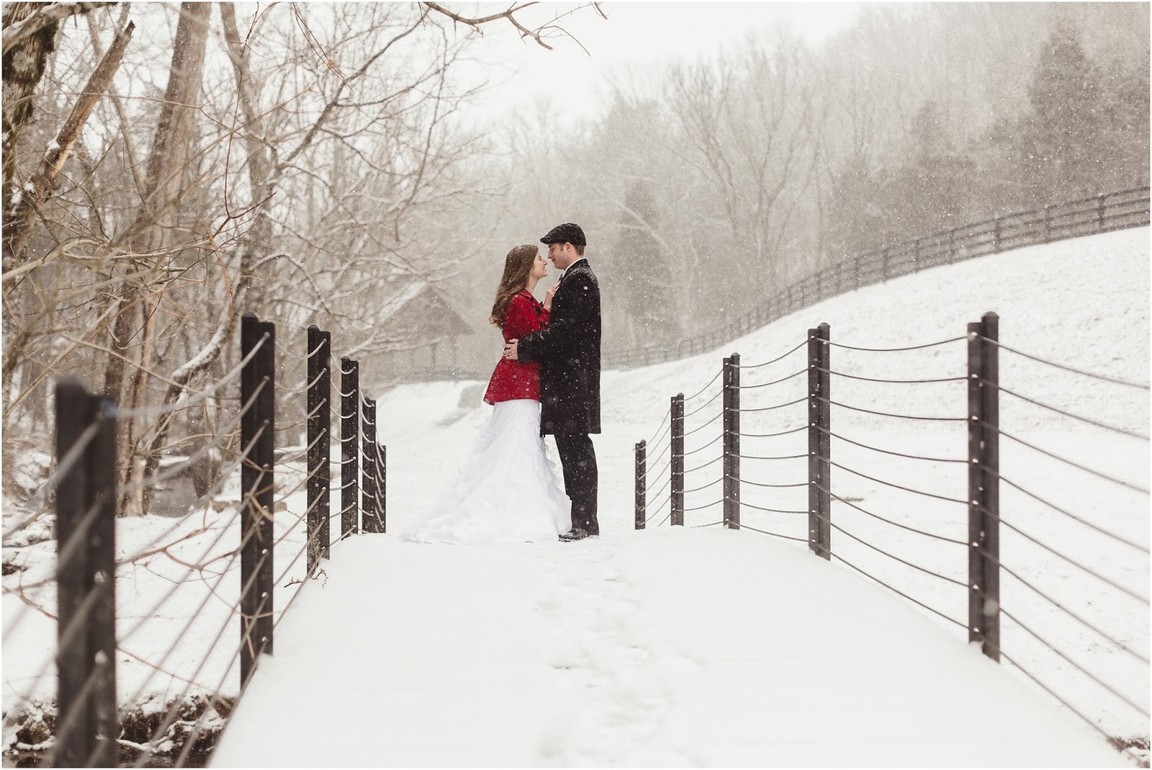 Với các gói chụp ảnh mùa đông của chúng tôi, bạn sẽ chắc chắn có được những bức ảnh đẹp nhất cho ngày cưới của bạn. Với khung cảnh tuyết trắng, mặt hồ rộng lớn hay những công viên chất ngất, chúng tôi sẽ giúp bạn lưu giữ những kỉ niệm đẹp nhất của mình.
