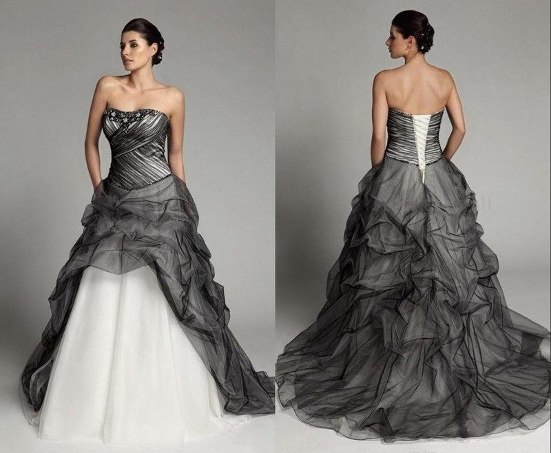 Những mẫu váy cưới màu đen đẹp đến sững sờ  Strapless dress formal  Strapless prom dresses Prom dresses ball gown