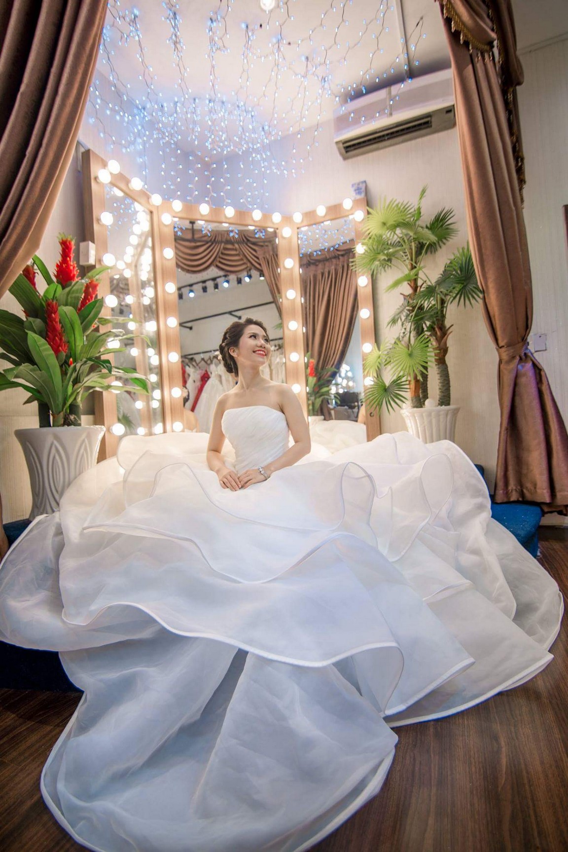 Váy cưới phi trơn đơn giản Hàn quốc