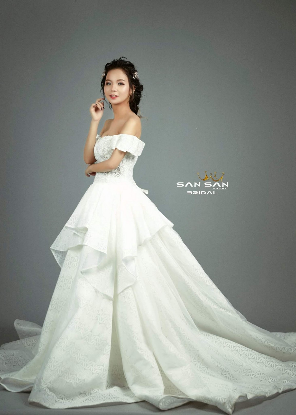 Áo cưới suông trễ vai  Siêu Xinh  Style Cô dâu Hàn Quốc