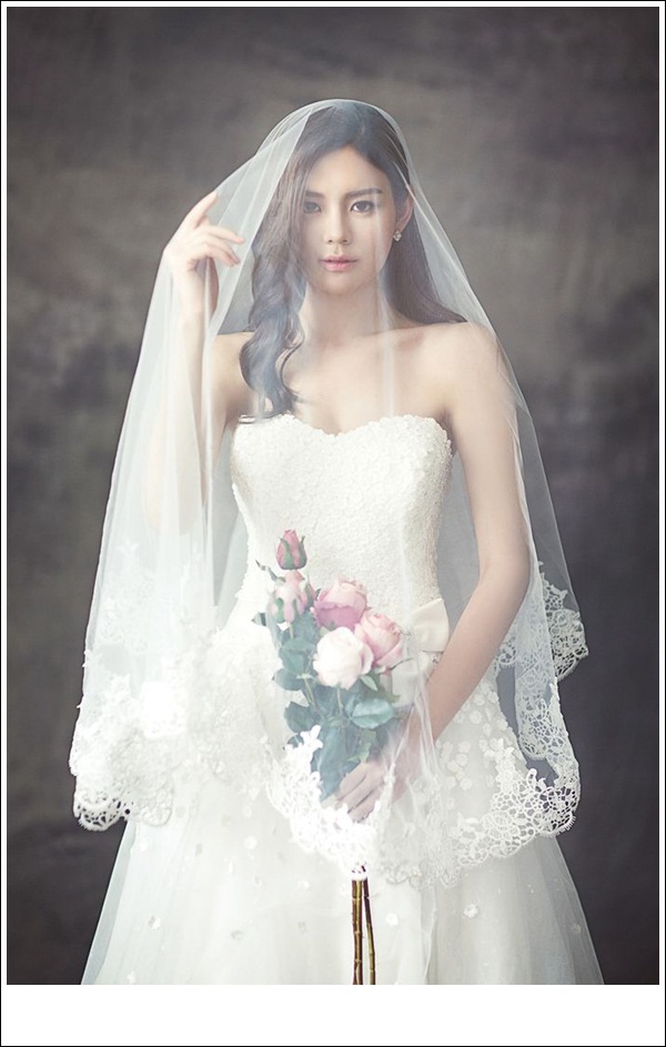 váy cưới cô dâu béo có khăn trùm đầu