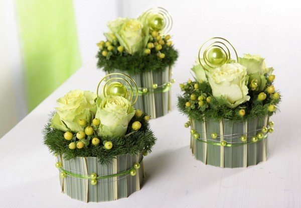 Cách cắm hoa để bàn ngày đám cưới đẹp, đơn giản nhất