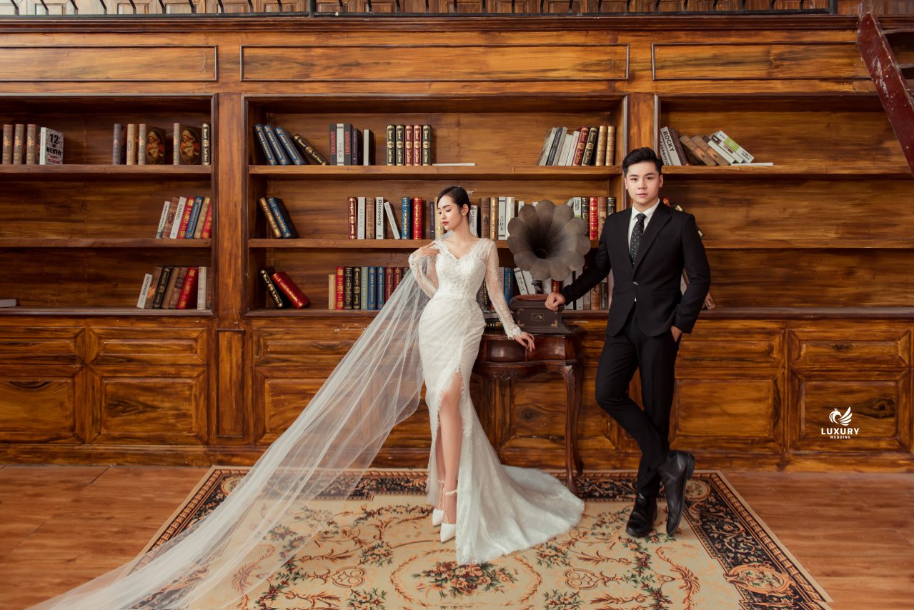 Album ảnh cưới Alibaba là sự kết hợp tuyệt vời giữa nhiếp ảnh chuyên nghiệp và sự sang trọng, đẳng cấp của các bộ trang phục cưới. Bạn sẽ không thể rời mắt khỏi các hình ảnh được chụp tại những địa điểm đẹp nhất và với những phụ kiện độc đáo nhất.