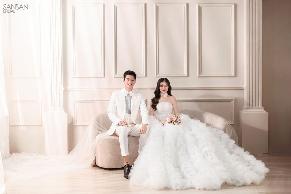 Bộ ảnh cưới Hàn Quốc trong studio với background